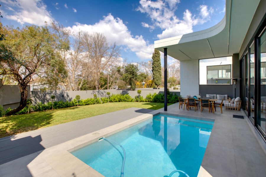 3 Bedroom Property for Sale in Bryanston Gauteng