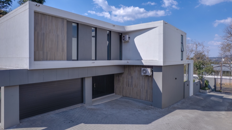 3 Bedroom Property for Sale in Bryanston Gauteng