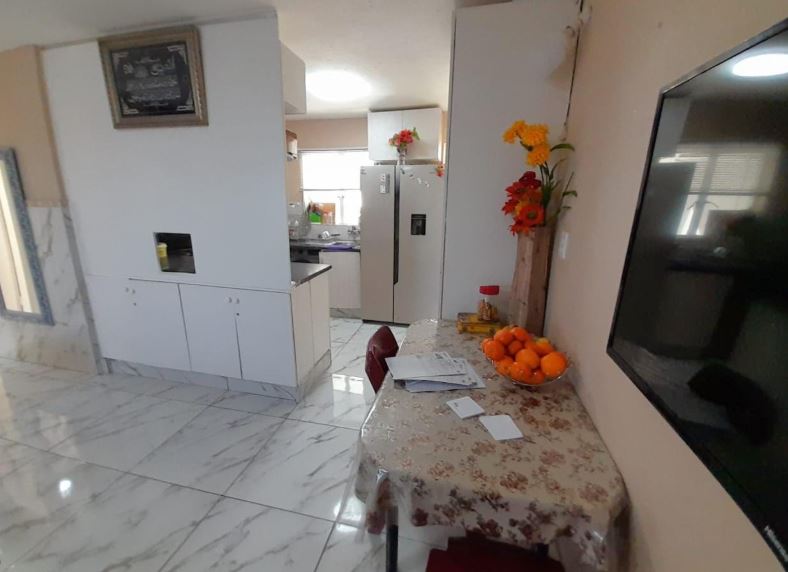 2 Bedroom Property for Sale in Ridgeway Gauteng