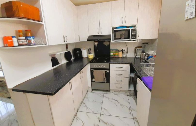2 Bedroom Property for Sale in Ridgeway Gauteng
