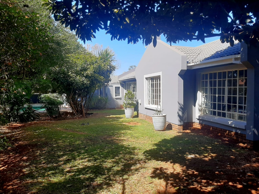 4 Bedroom Property for Sale in Eldoraigne Gauteng