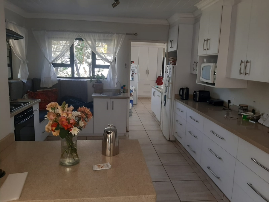 4 Bedroom Property for Sale in Eldoraigne Gauteng