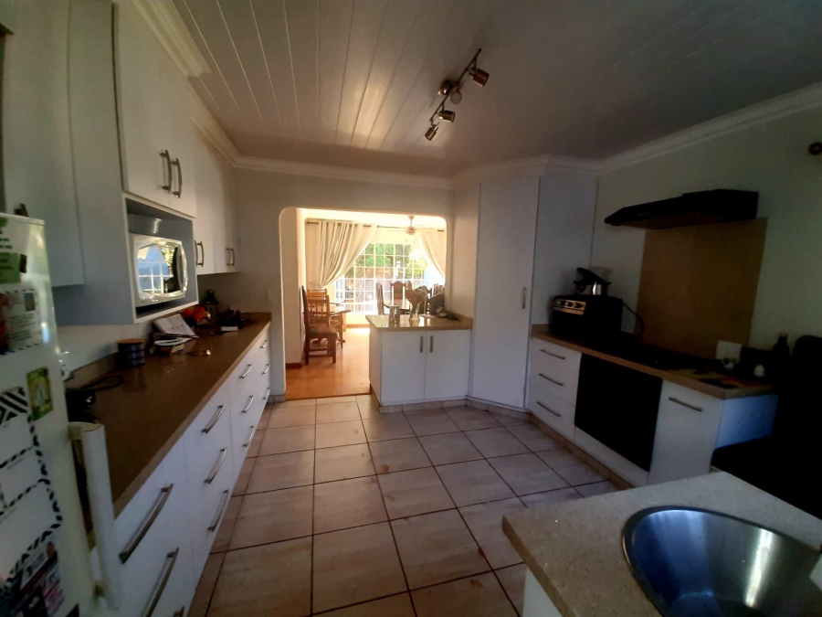 4 Bedroom Property for Sale in Eldoraigne Gauteng