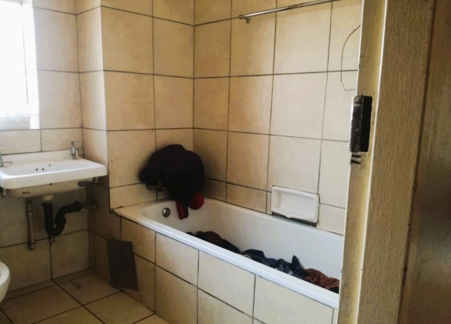 1 Bedroom Property for Sale in Pretoria Central Gauteng