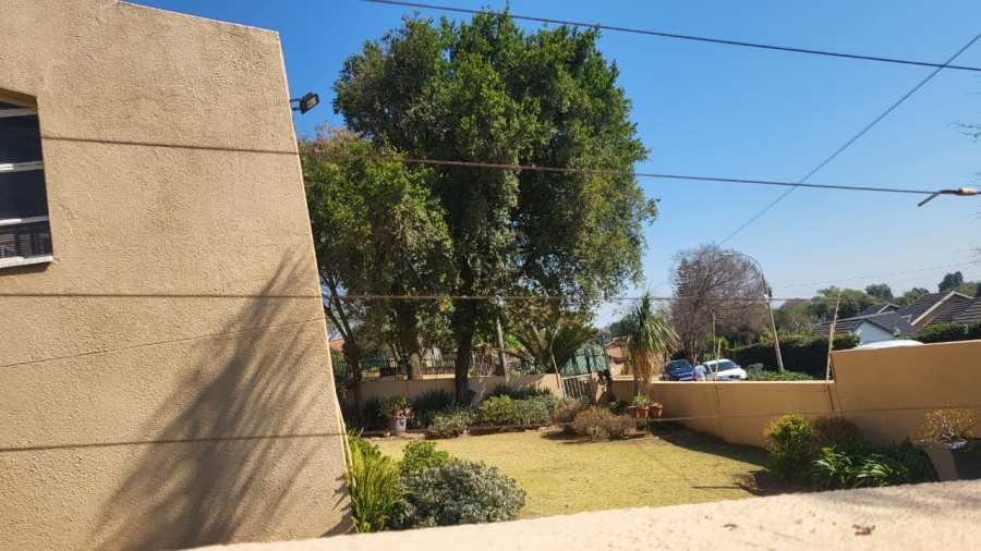 3 Bedroom Property for Sale in Wilro Park Gauteng