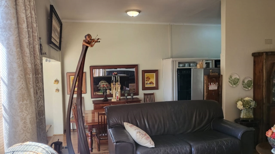 3 Bedroom Property for Sale in Wilro Park Gauteng
