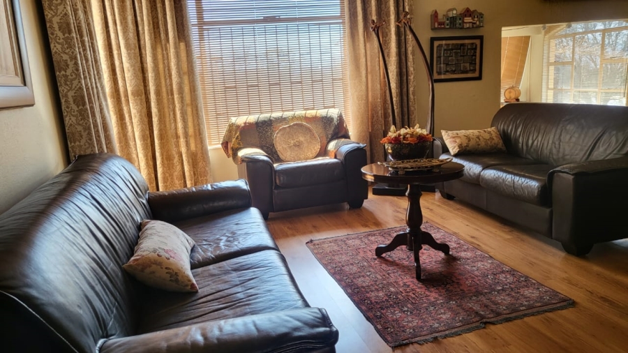 3 Bedroom Property for Sale in Wilro Park Gauteng