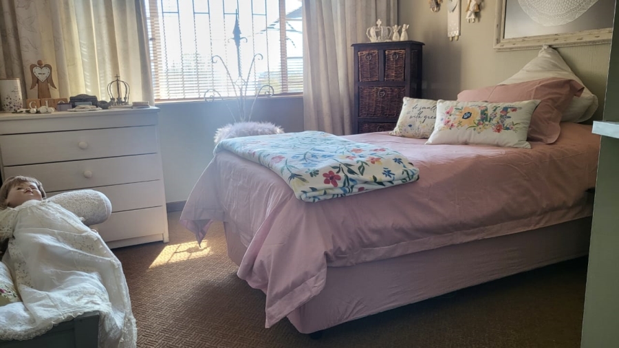 3 Bedroom Property for Sale in Wilro Park Gauteng