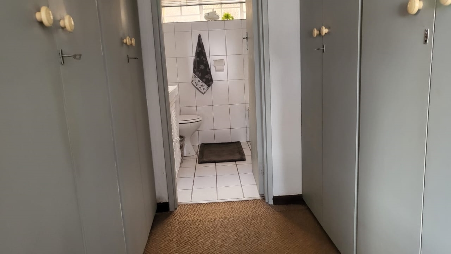 3 Bedroom Property for Sale in Wilro Park Gauteng