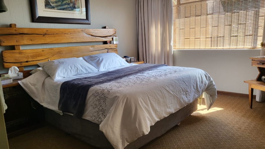 3 Bedroom Property for Sale in Wilro Park Gauteng