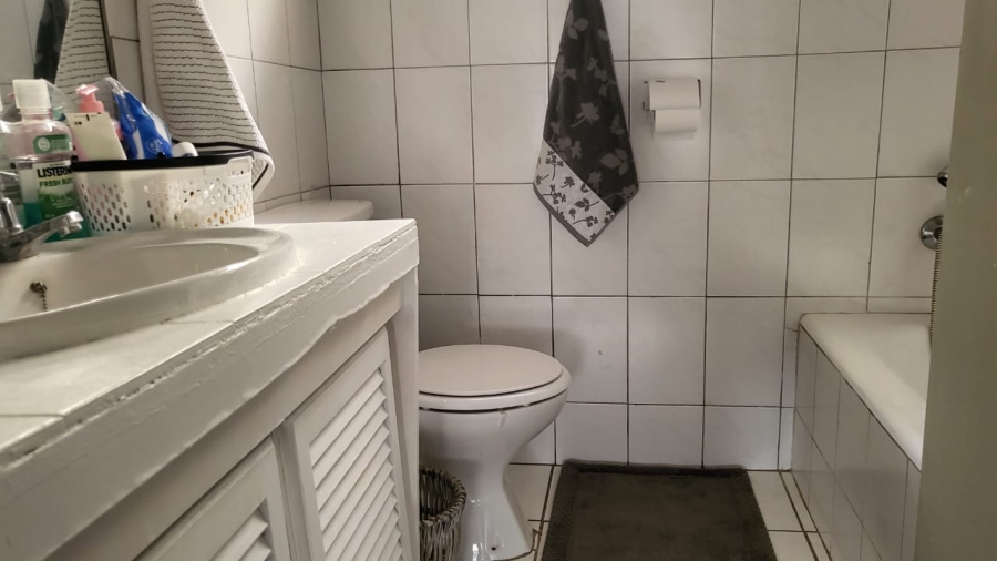3 Bedroom Property for Sale in Wilro Park Gauteng