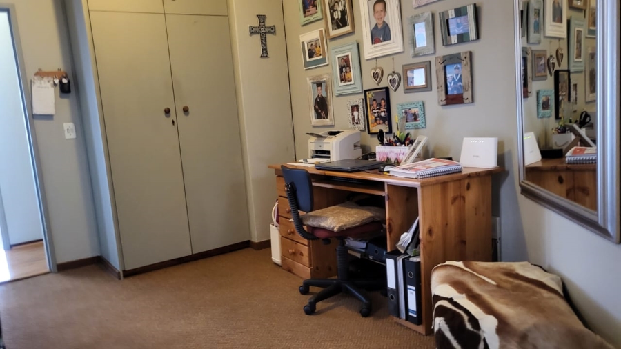 3 Bedroom Property for Sale in Wilro Park Gauteng