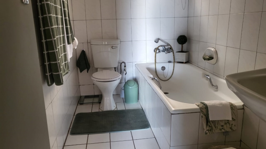 3 Bedroom Property for Sale in Wilro Park Gauteng