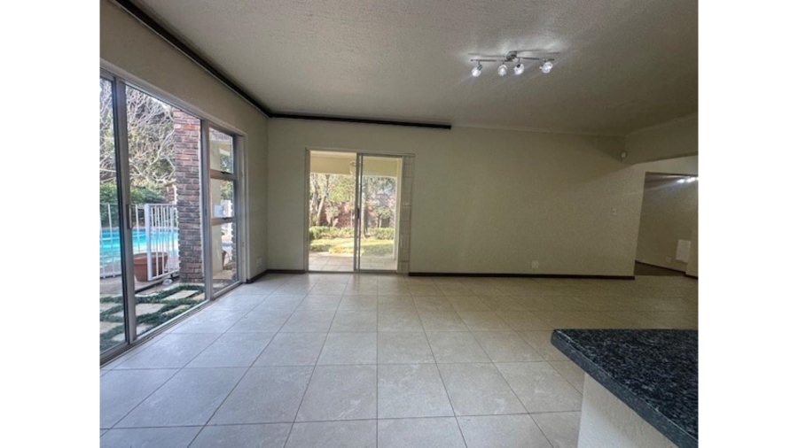 To Let 4 Bedroom Property for Rent in Sandown Gauteng