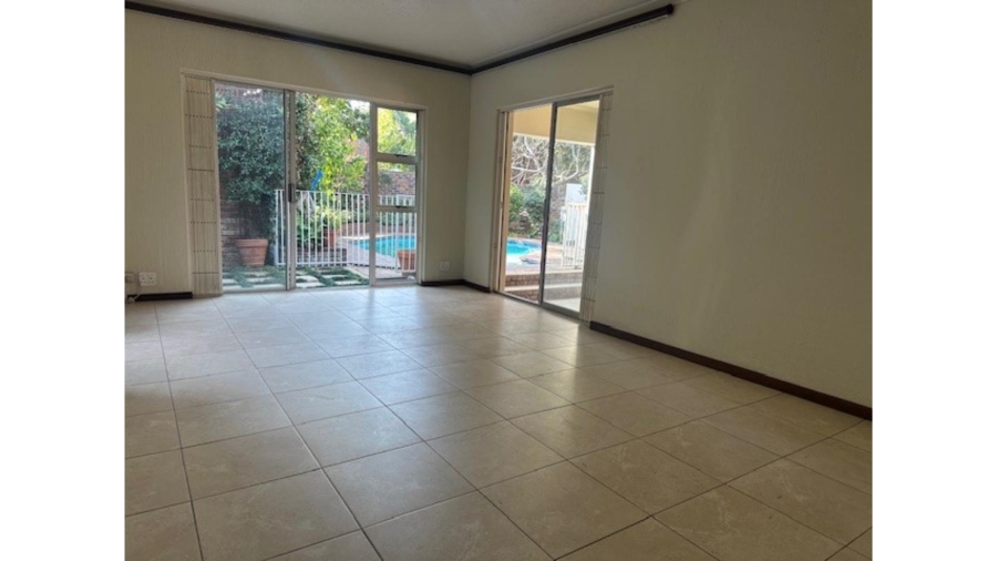 To Let 4 Bedroom Property for Rent in Sandown Gauteng