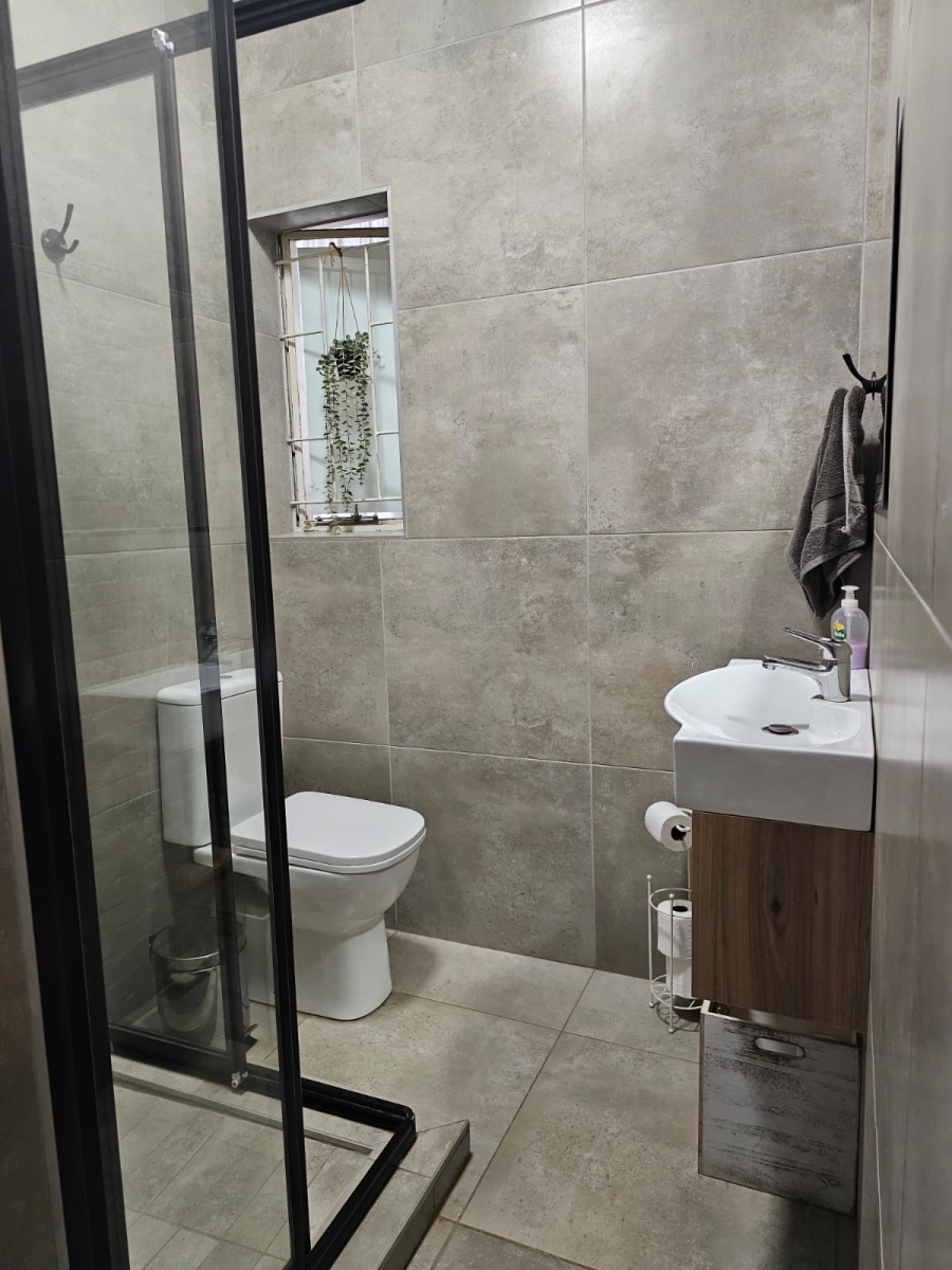 3 Bedroom Property for Sale in Annlin Gauteng
