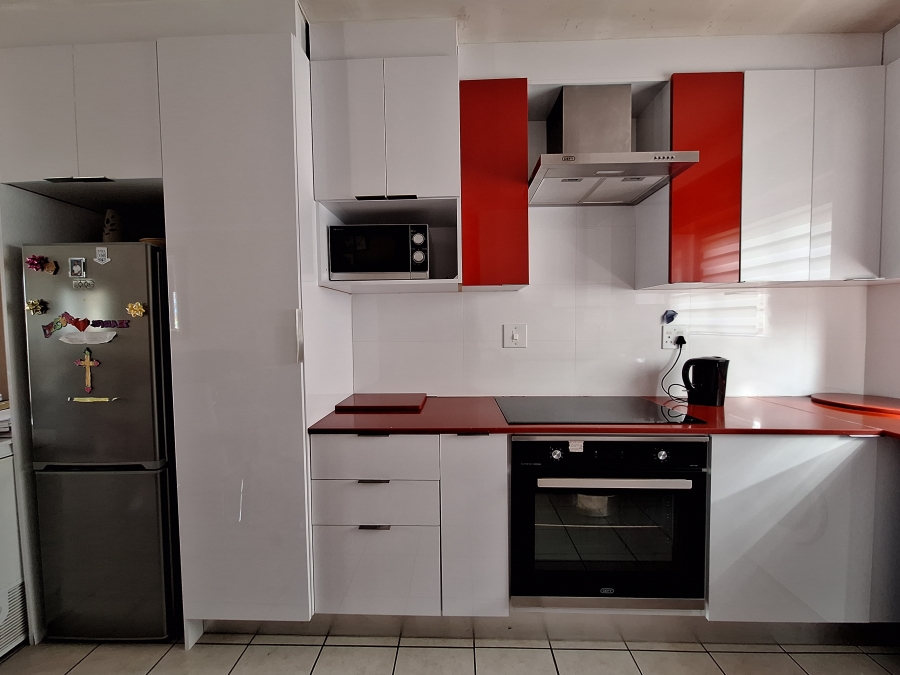 2 Bedroom Property for Sale in North Riding Gauteng