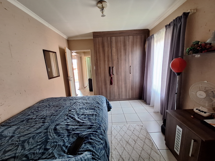2 Bedroom Property for Sale in North Riding Gauteng