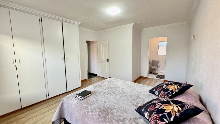 3 Bedroom Property for Sale in Eike Park Gauteng