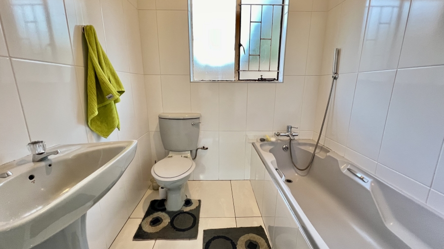 3 Bedroom Property for Sale in Eike Park Gauteng