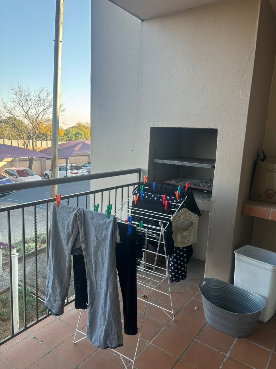To Let 1 Bedroom Property for Rent in Sundowner Gauteng