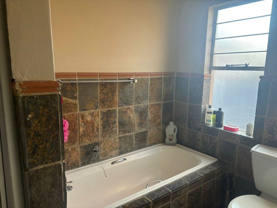 To Let 1 Bedroom Property for Rent in Sundowner Gauteng