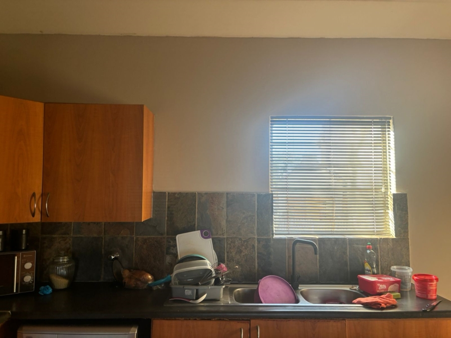 To Let 1 Bedroom Property for Rent in Sundowner Gauteng