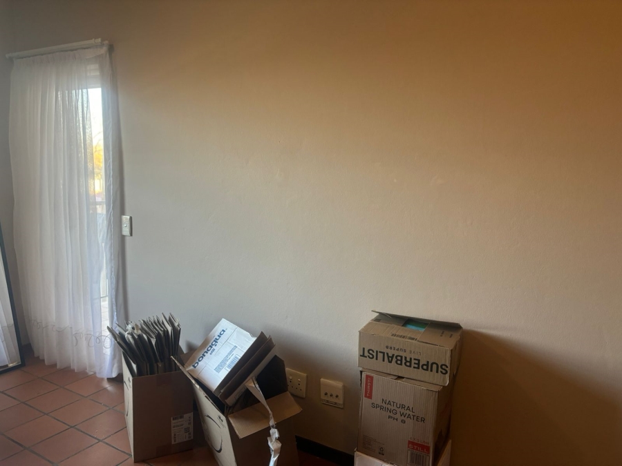 To Let 1 Bedroom Property for Rent in Sundowner Gauteng