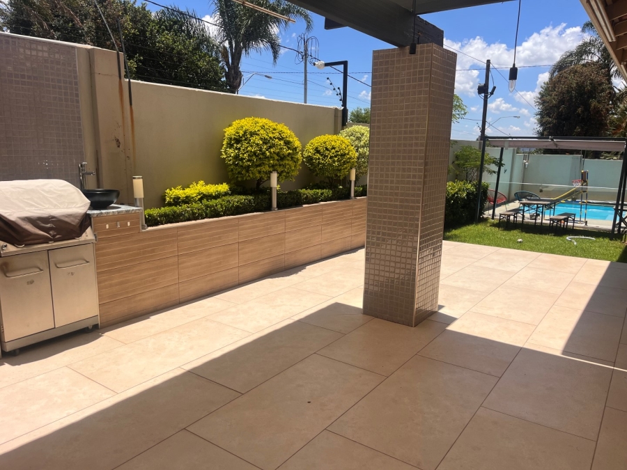 4 Bedroom Property for Sale in Sydenham Gauteng