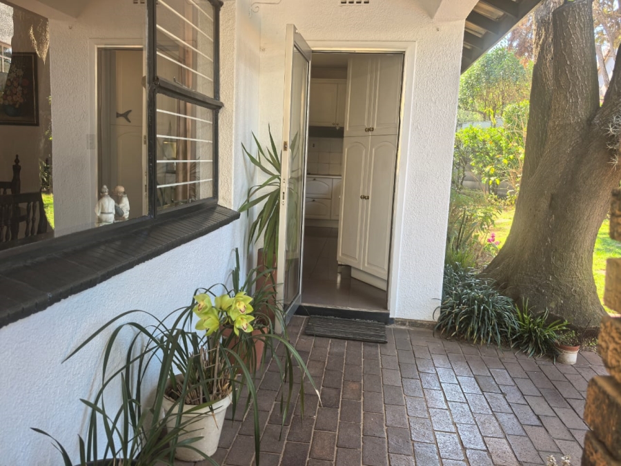 4 Bedroom Property for Sale in Florida Glen Gauteng