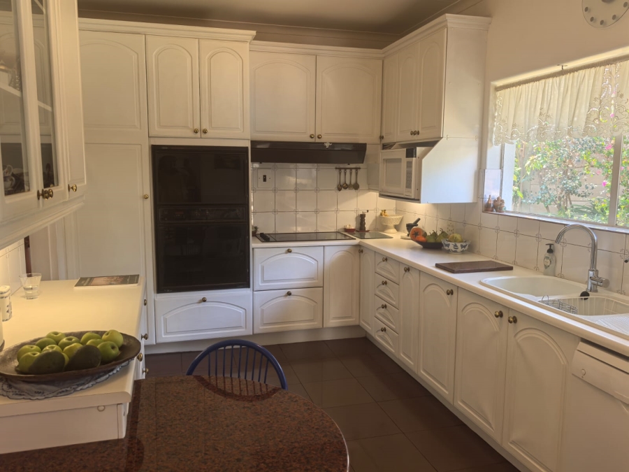 4 Bedroom Property for Sale in Florida Glen Gauteng