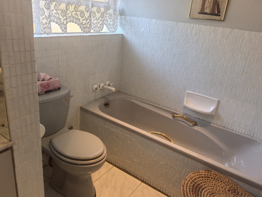 4 Bedroom Property for Sale in Florida Glen Gauteng