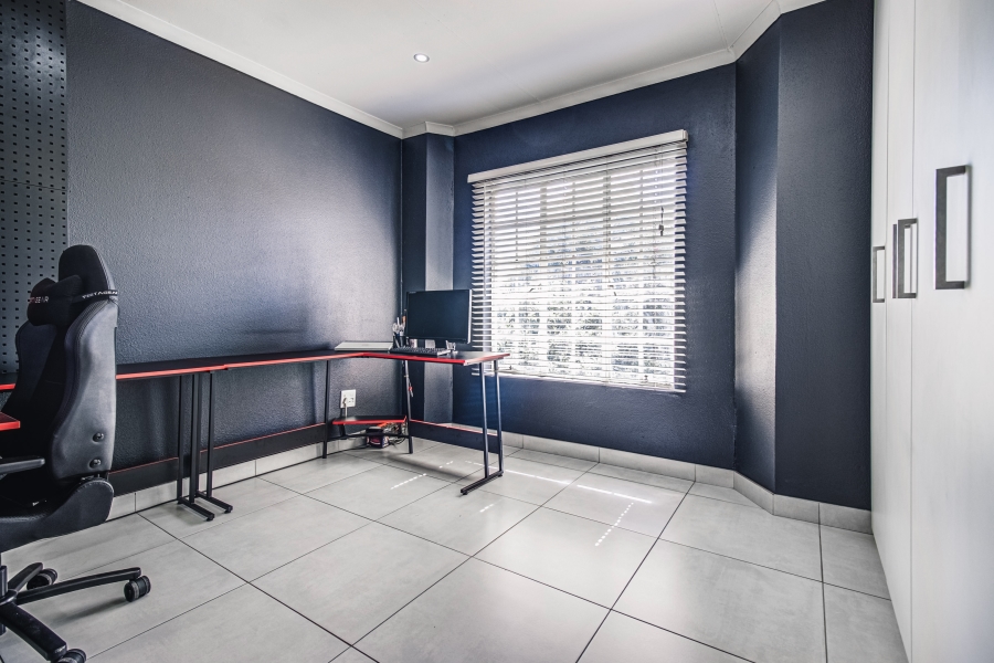 2 Bedroom Property for Sale in Eden Glen Gauteng