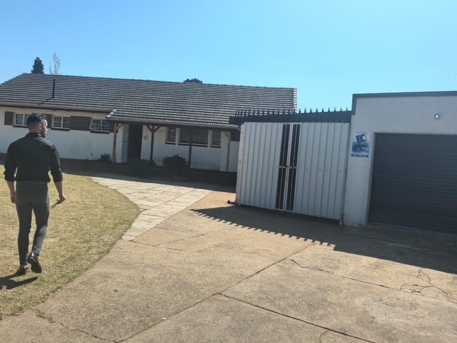4 Bedroom Property for Sale in Witpoortjie Gauteng
