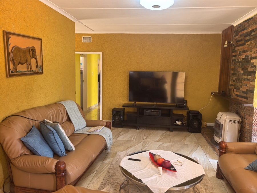 4 Bedroom Property for Sale in Witpoortjie Gauteng