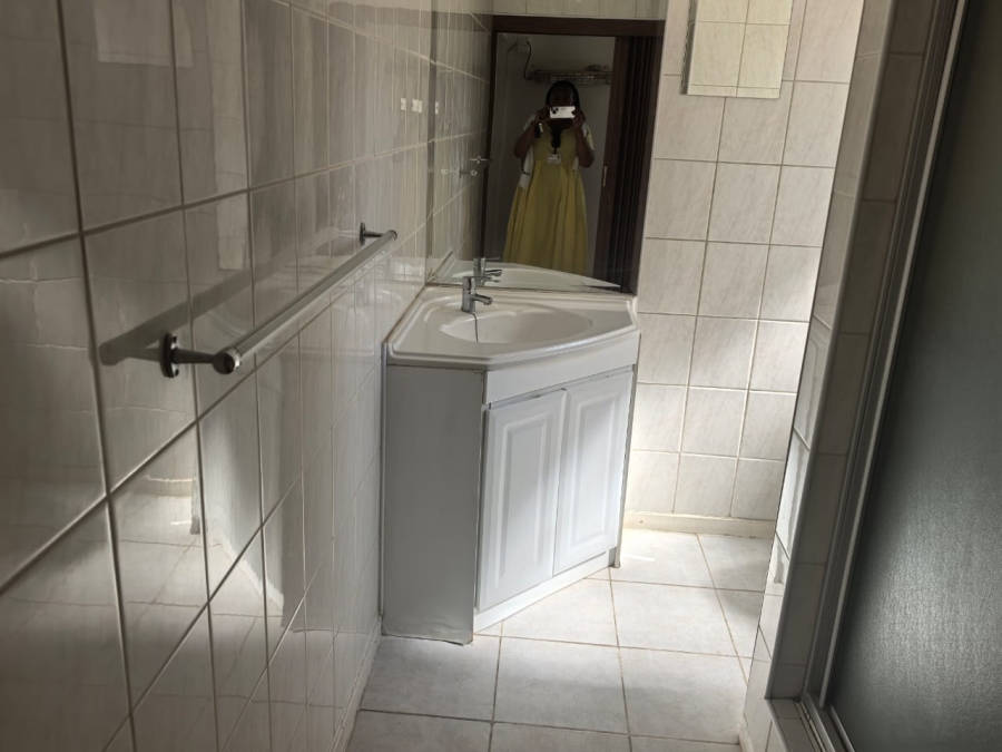 4 Bedroom Property for Sale in Witpoortjie Gauteng