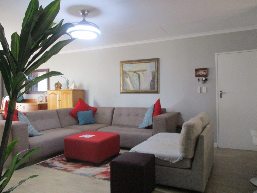 3 Bedroom Property for Sale in Honeydew Grove Gauteng