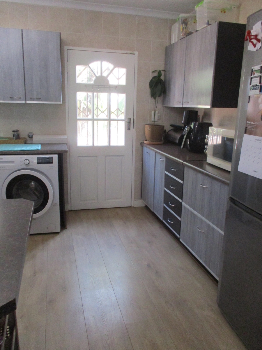 3 Bedroom Property for Sale in Honeydew Grove Gauteng