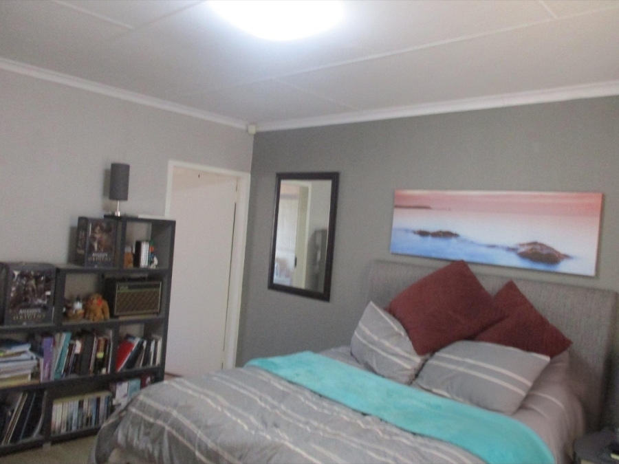 3 Bedroom Property for Sale in Honeydew Grove Gauteng