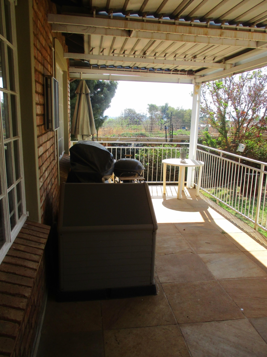 3 Bedroom Property for Sale in Honeydew Grove Gauteng
