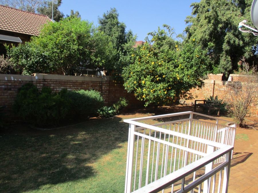 3 Bedroom Property for Sale in Honeydew Grove Gauteng