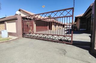 3 Bedroom Property for Sale in New Redruth Gauteng