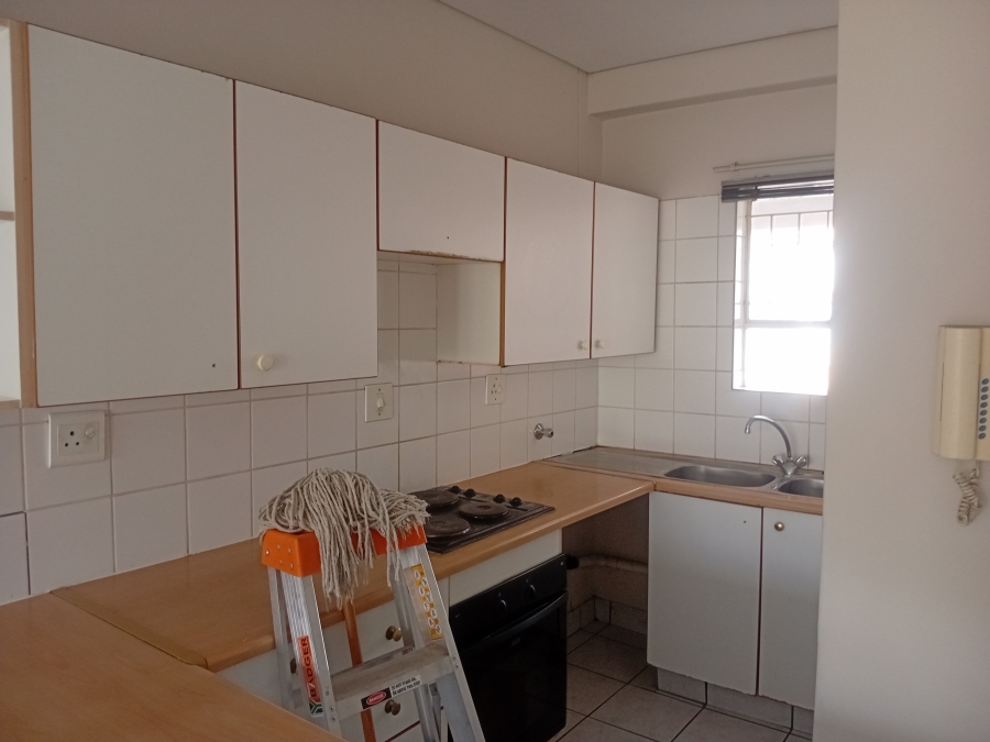 To Let 2 Bedroom Property for Rent in Waterkloof Glen Gauteng