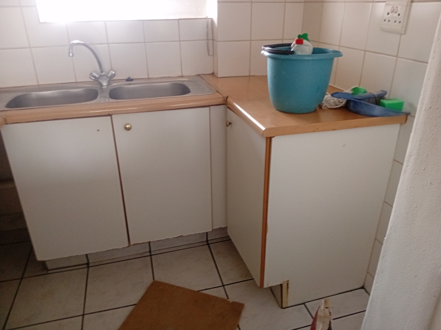 To Let 2 Bedroom Property for Rent in Waterkloof Glen Gauteng