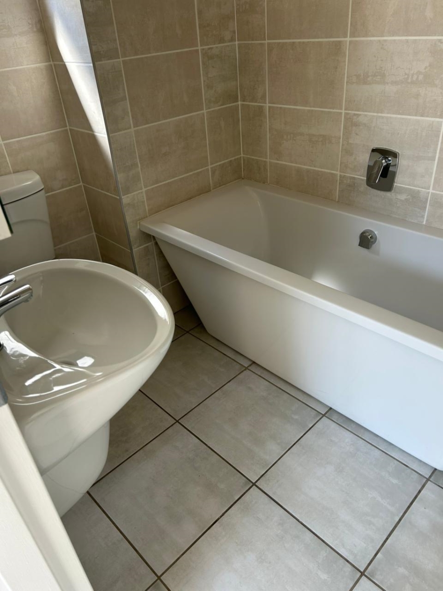 To Let 2 Bedroom Property for Rent in Witfield Gauteng