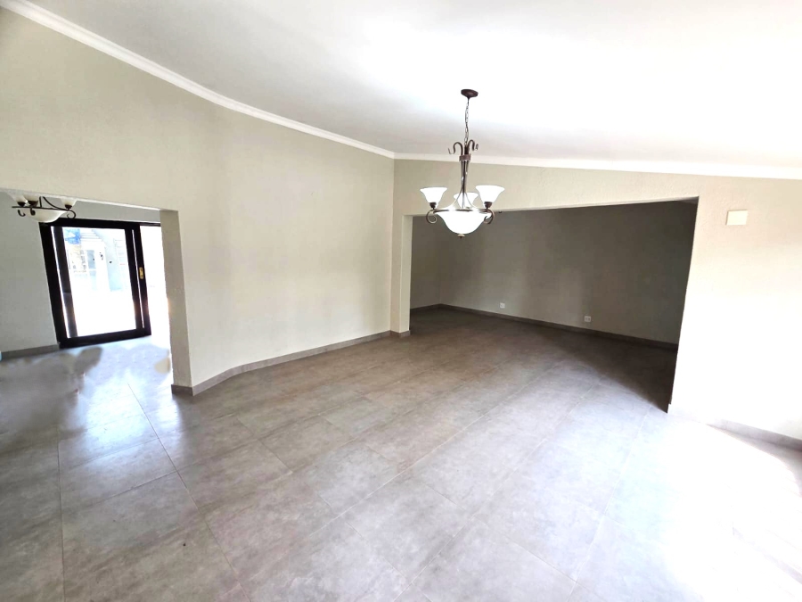 4 Bedroom Property for Sale in Doornkloof Gauteng