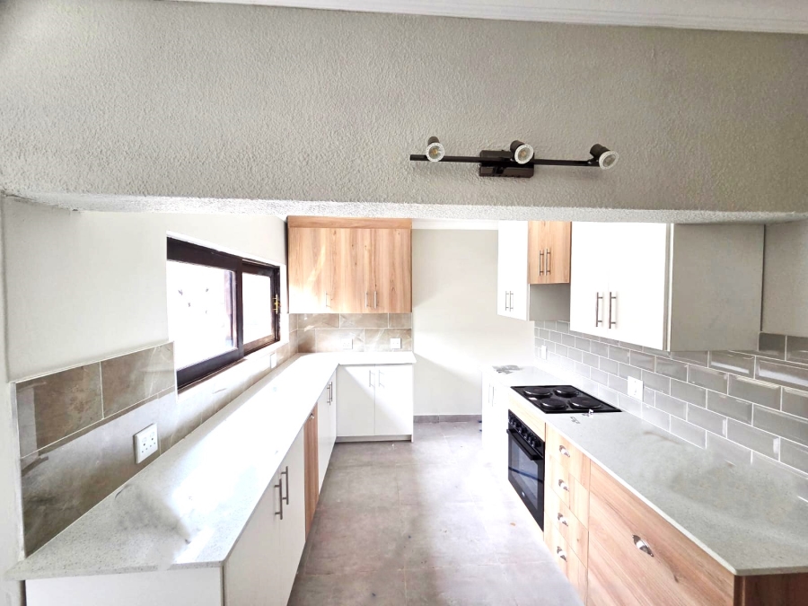 4 Bedroom Property for Sale in Doornkloof Gauteng