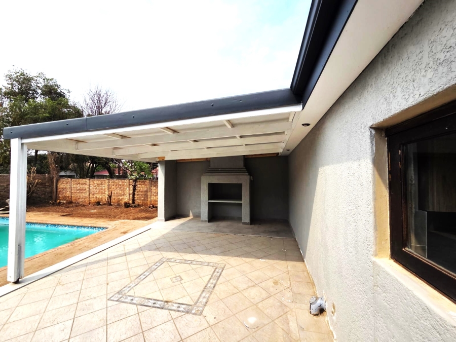 4 Bedroom Property for Sale in Doornkloof Gauteng