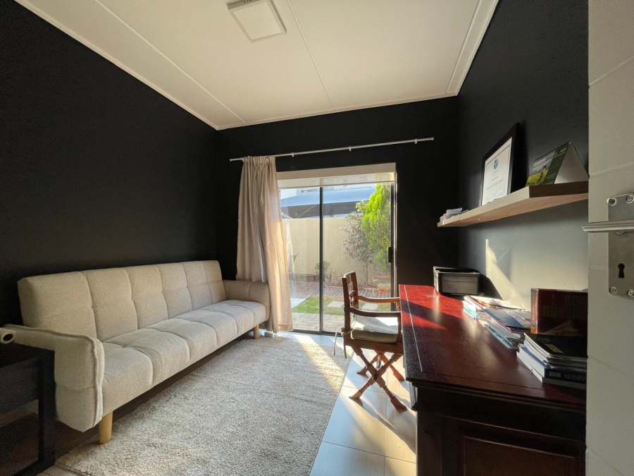 To Let 4 Bedroom Property for Rent in Kyalami Gauteng