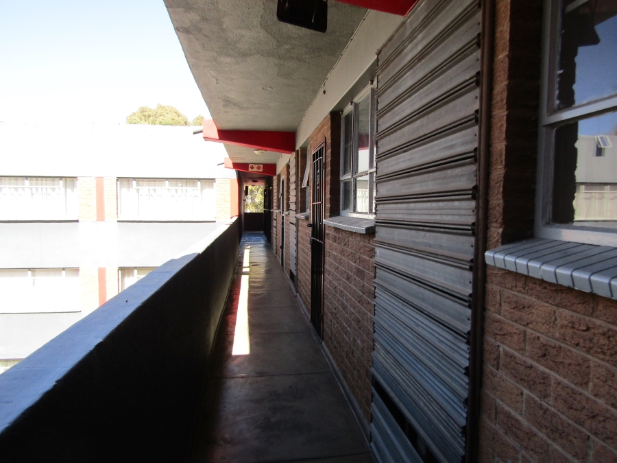 To Let 2 Bedroom Property for Rent in Paarlshoop Gauteng